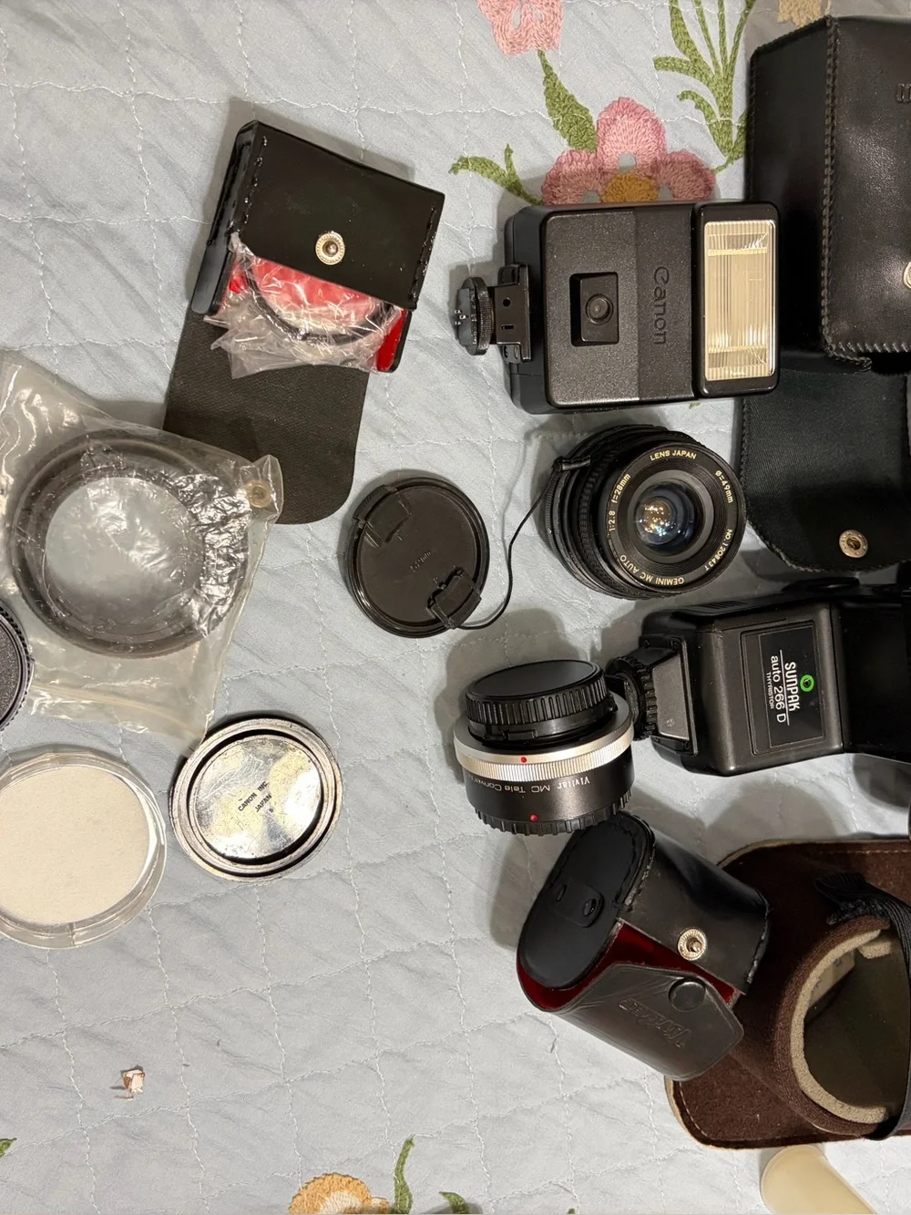 Vintage Carrying Camera Case with Bundle of Camera Accessories PreOwned No Film